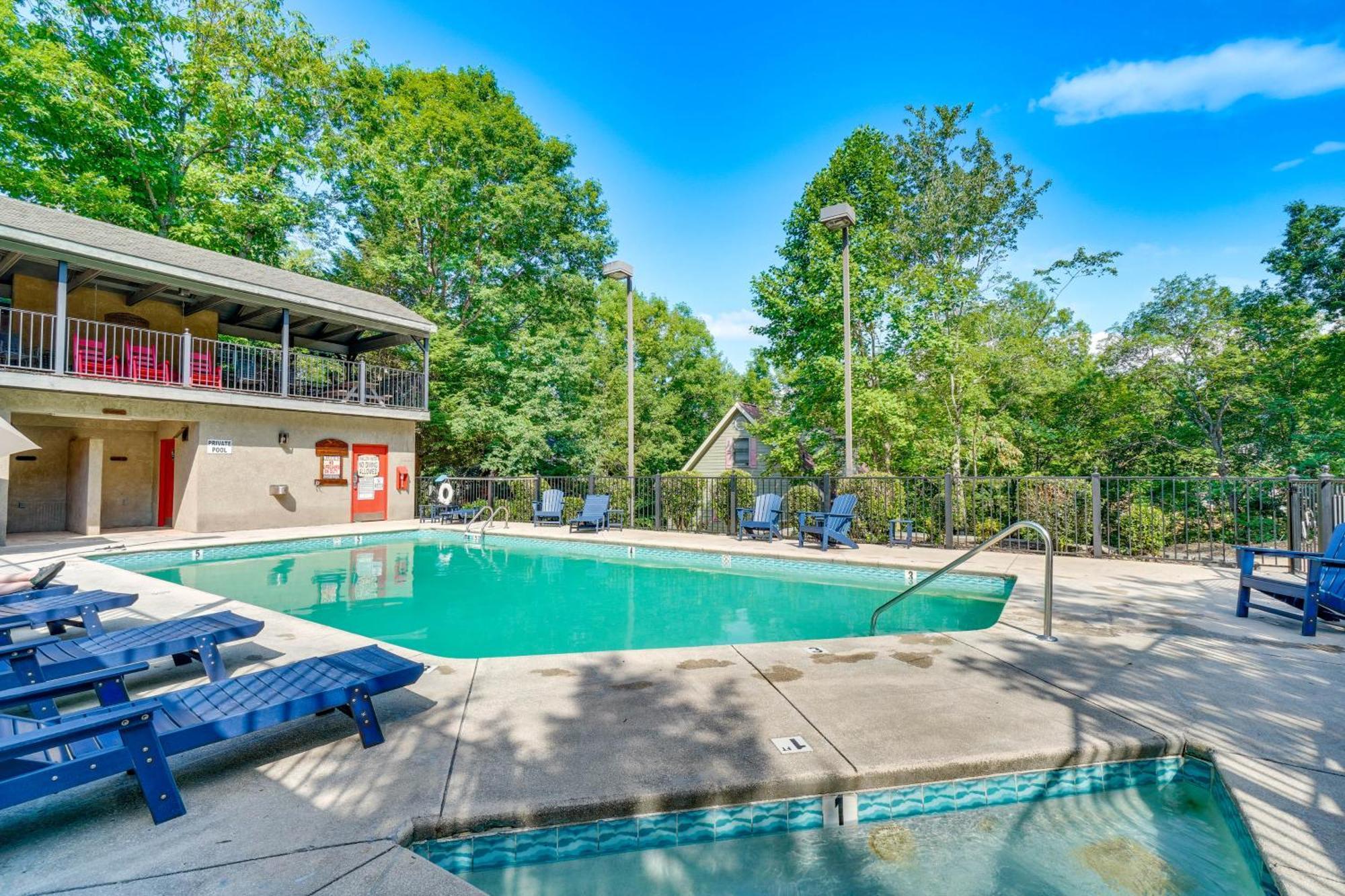 Smoky Mountain Cabin With Deck And Hot Tub! Pigeon Forge Exterior photo